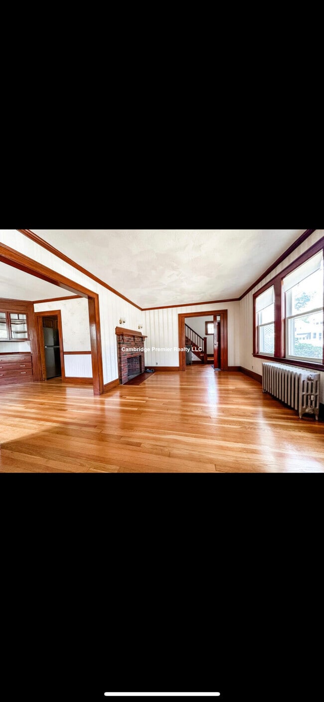 Building Photo - 235 Ashcroft Rd