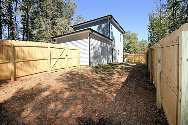 Building Photo - 7924 E Lane Dr