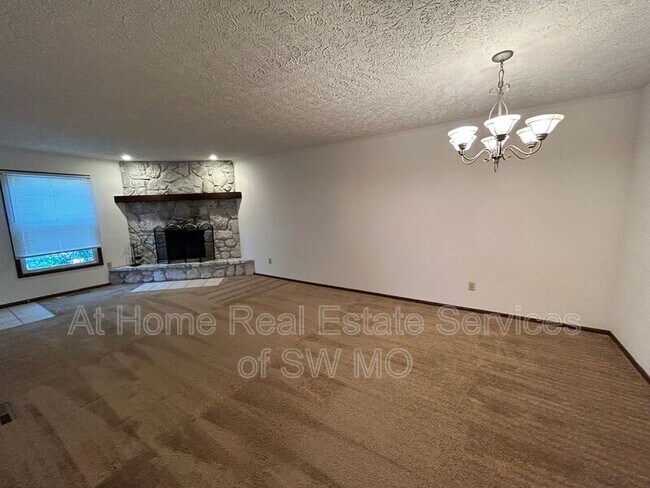 Foto del edificio - 3305 E Portland St