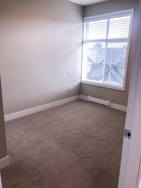 Building Photo - 44565-44565 Vandell Dr
