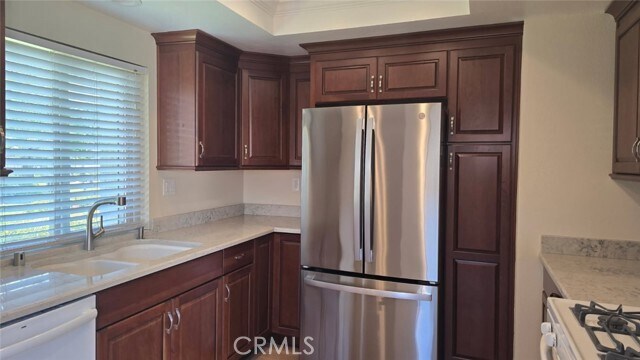 Foto del edificio - 8777 Tulare Dr