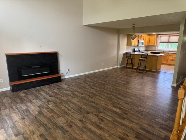 Foto del edificio - 205 Prairie Ct