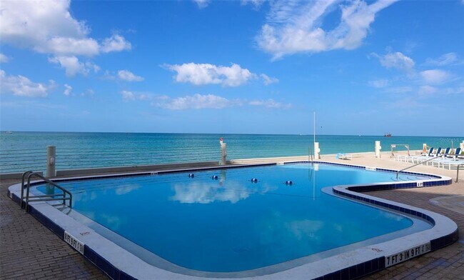 Foto del edificio - 440 S Gulfview Blvd