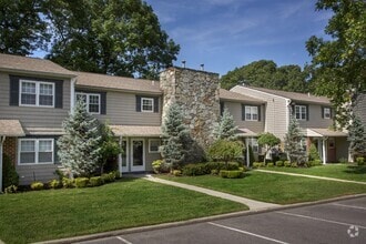 Building Photo - 151 Lake Pointe Ct