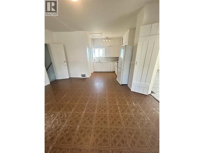 Building Photo - 317 Marmont St