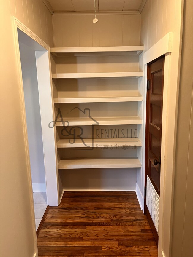 Foto del edificio - 204 W Leighton St