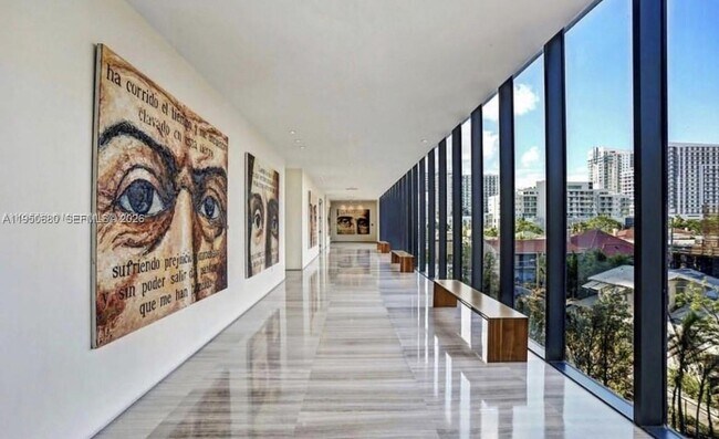 Foto del edificio - 460 NE 28th St