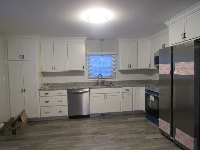 Building Photo - Auburn NH Single Family Home for Rent!