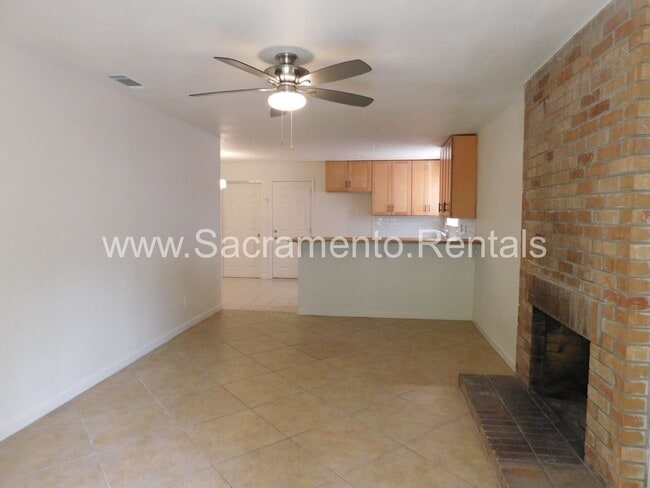 Building Photo - Updated 4bd/2ba Home near Cosumnes River C...