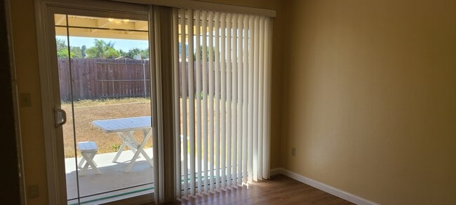 Building Photo - 6645 Bamburgh Dr