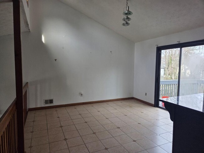 Foto del edificio - 5625 Princeton Oaks Dr