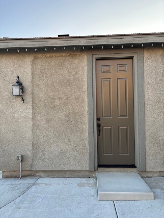 Building Photo - 7893 Boot Straps Ct