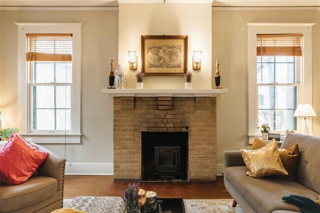 Building Photo - 2623 Salado St