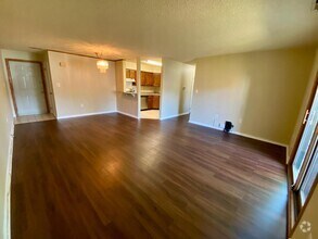 Building Photo - 2403 Ravens Crest Dr