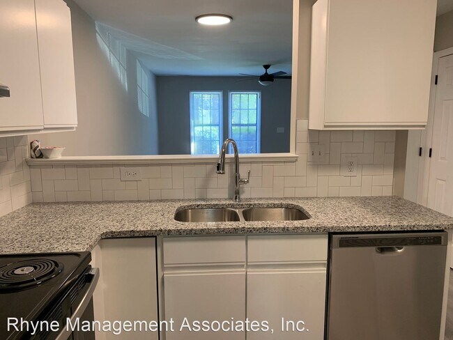 Building Photo - 2 br, 1.5 bath House - 4709 Courtney Lane