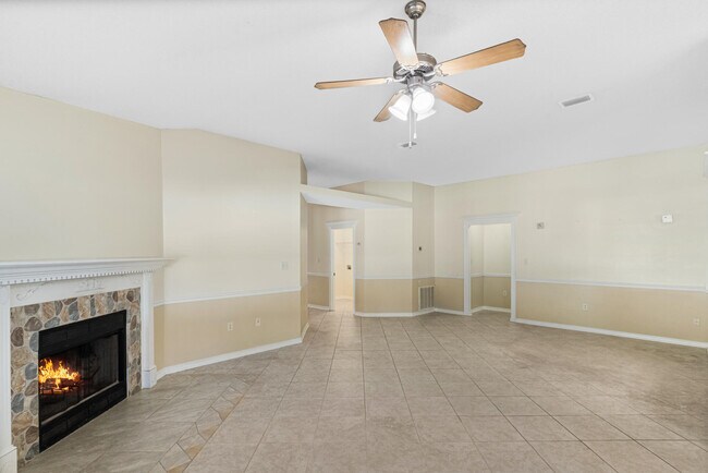 Foto del edificio - 8778 Faye Ct