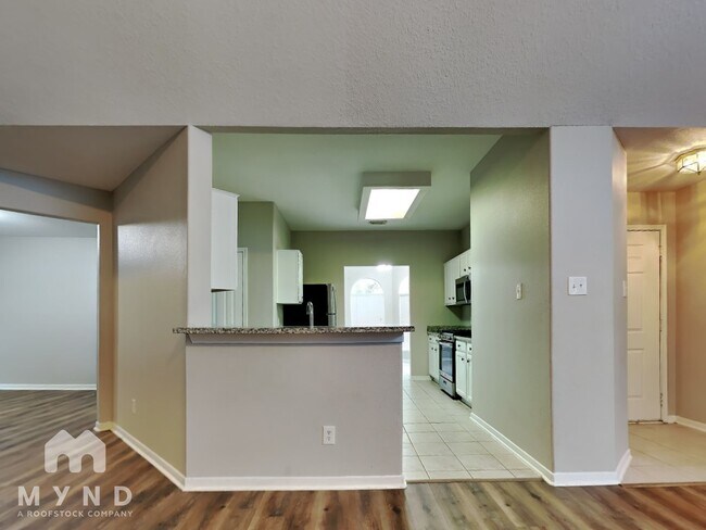 Building Photo - 15403 Hickory Dale St