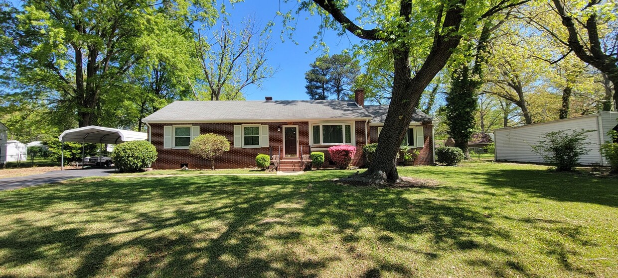 Foto principal - Brick ranch in Southside with large privat...