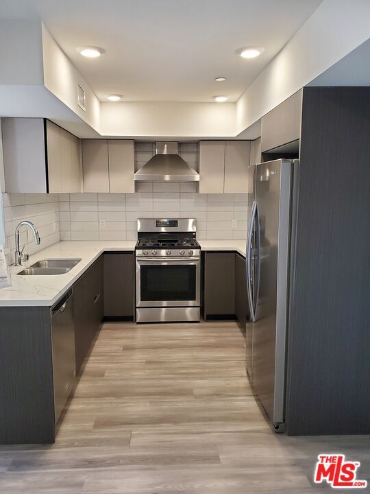 Foto del edificio - 5030 Rosewood Ave