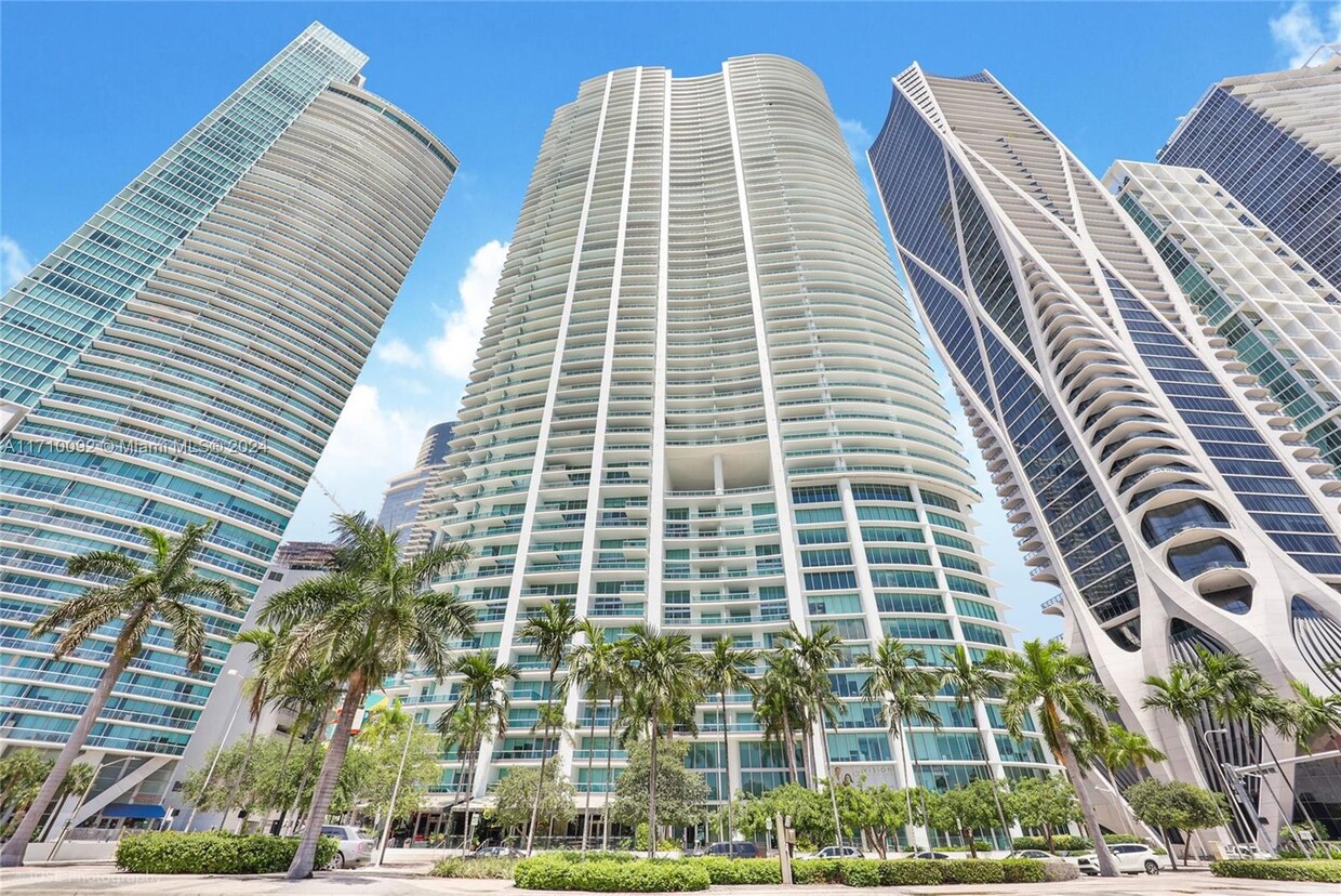 Foto principal - 900 Biscayne Blvd