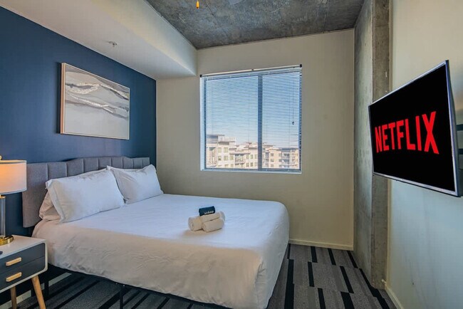 Foto del edificio - 333 E Roosevelt St