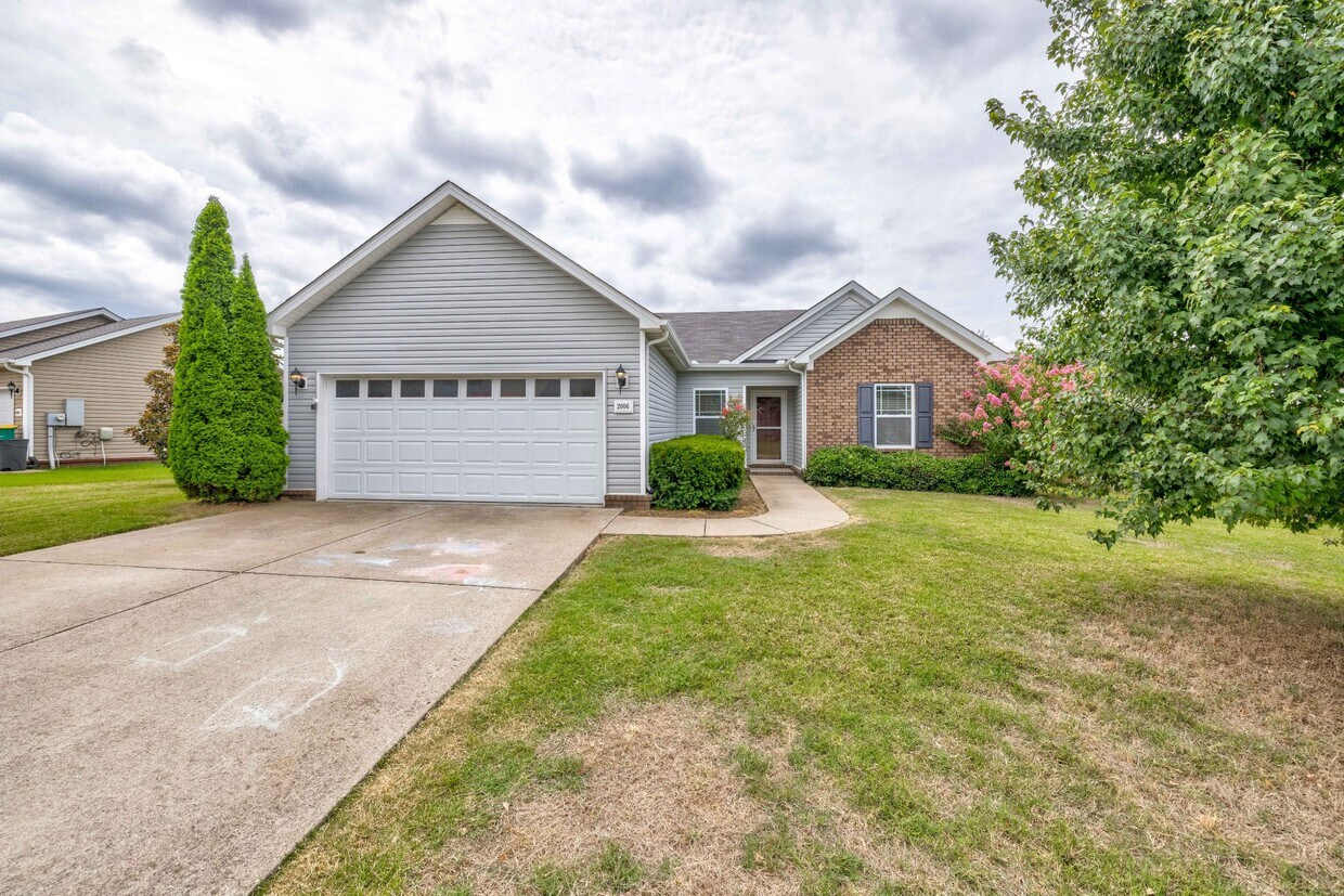 2006 Cobblestone Dr, Spring Hill, TN 37174 House Rental in Spring