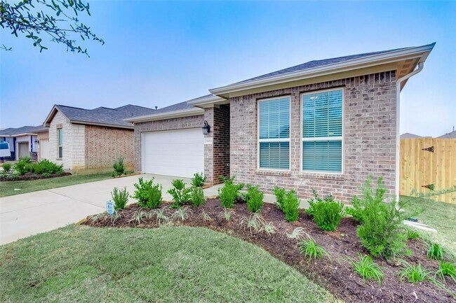 Building Photo - 19015 Fulvetta Haven Way