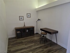 Building Photo - 4940 Cougar Ct S