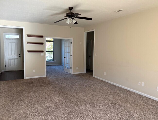 Foto del edificio - 312 Crown Heights Way