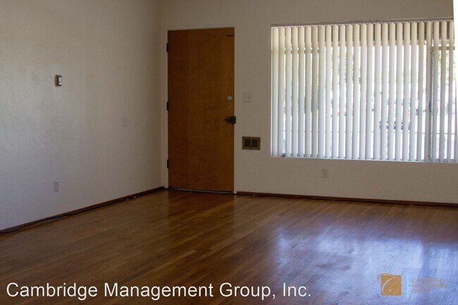 Foto del edificio - 3 br, 1 bath House - 4901 Sunline