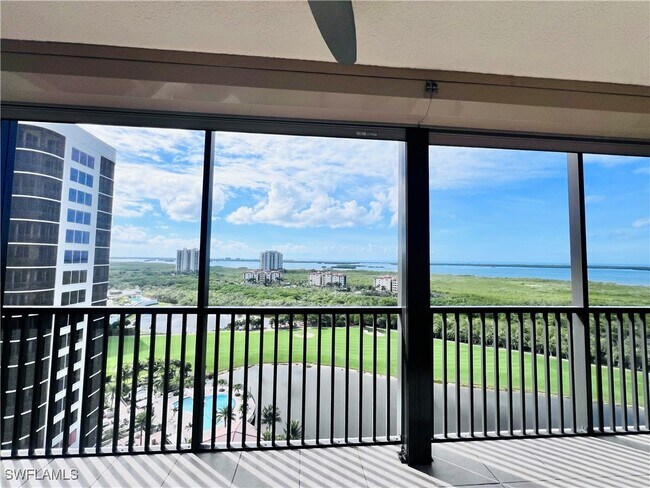 Foto del edificio - 23850 Via Italia Cir