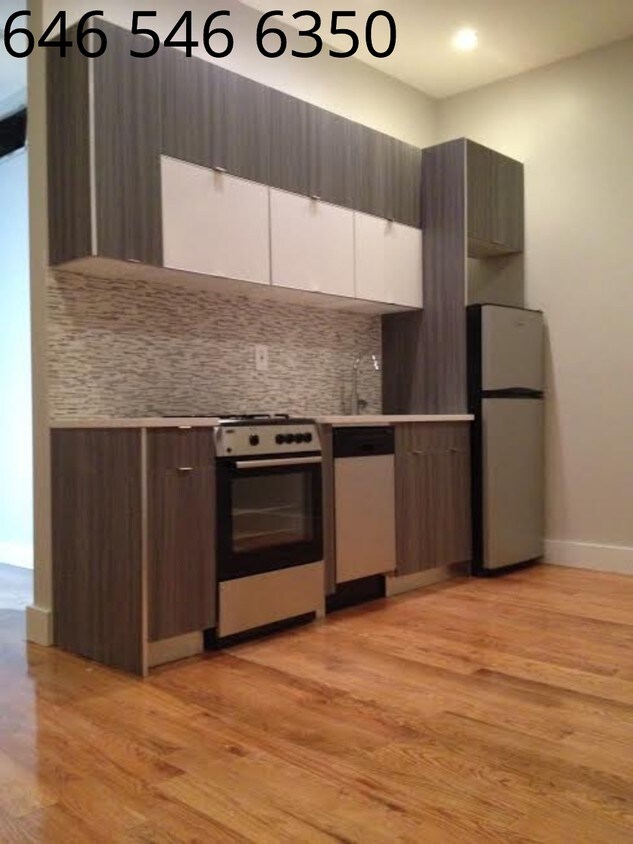 Foto principal - 871 Hart St