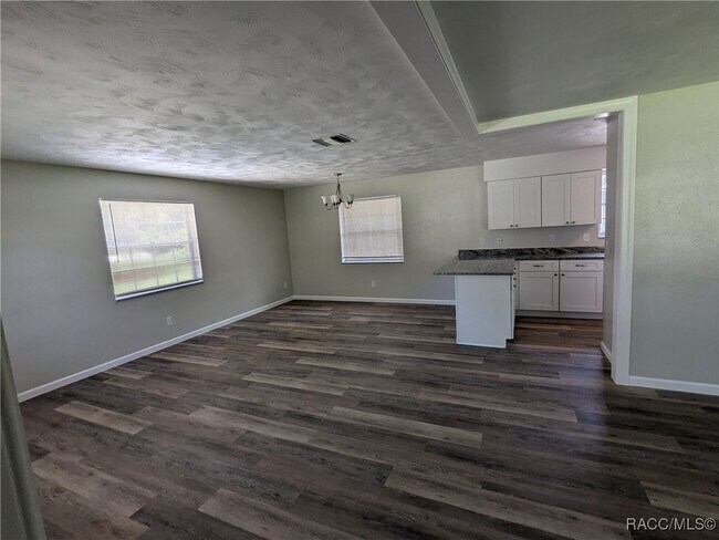 Foto del edificio - 35433 Crescent Dr