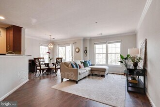 Building Photo - 12813 Fair Briar Ln