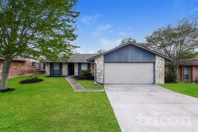 Building Photo - 4909 Tiffany Ln