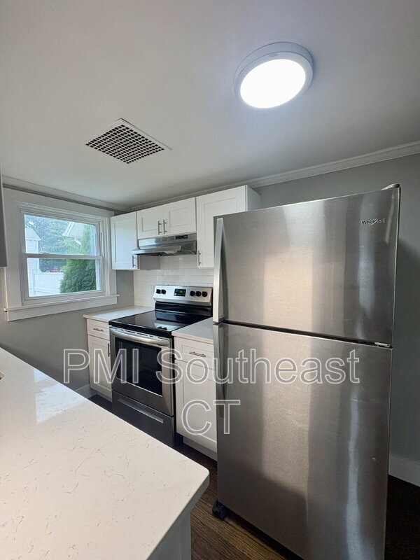 Foto del edificio - 12 Fort Hill Rd