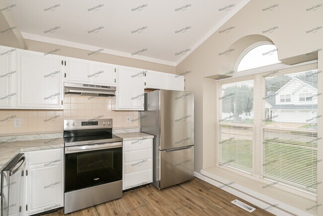 Building Photo - 451 Xavier Ct