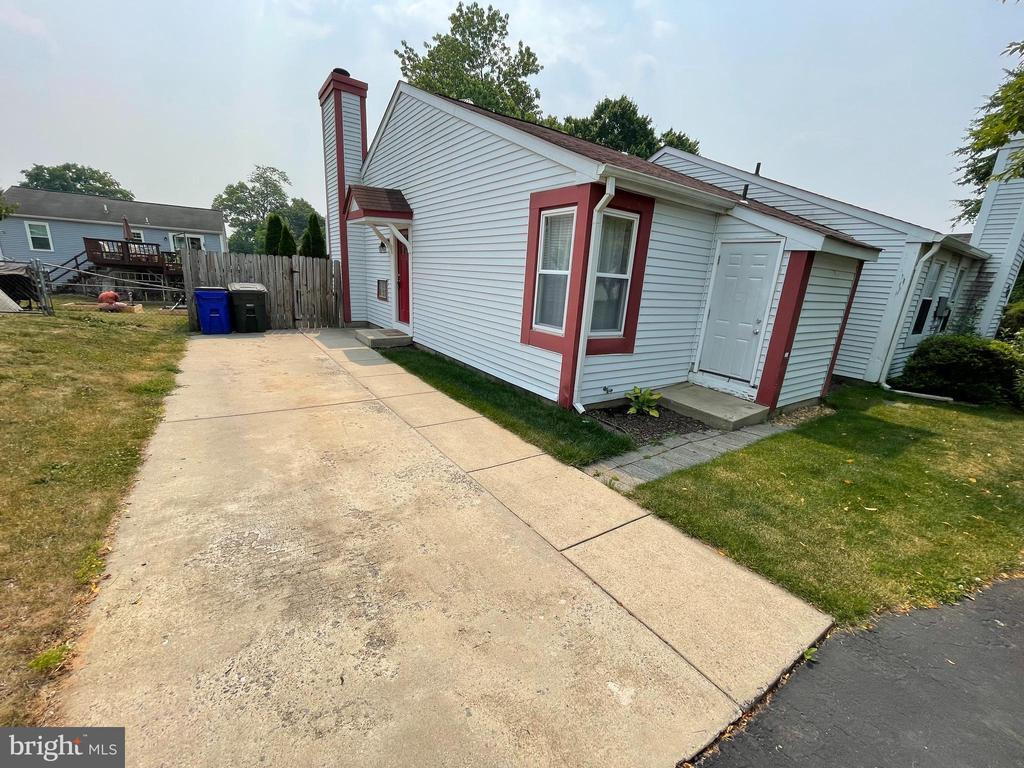 Foto principal - 804 Chadwick Cir