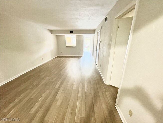 Building Photo - 28100 Pine Haven Way
