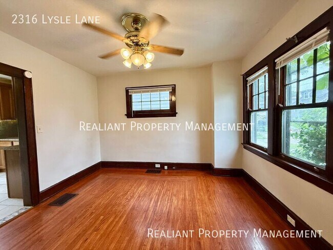 Foto del edificio - 2316 Lysle Ln