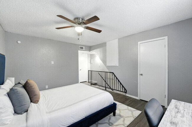 Foto del edificio - 600 W Pioneer Pkwy