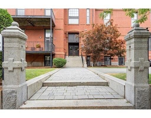 Primary Photo - 110 O St