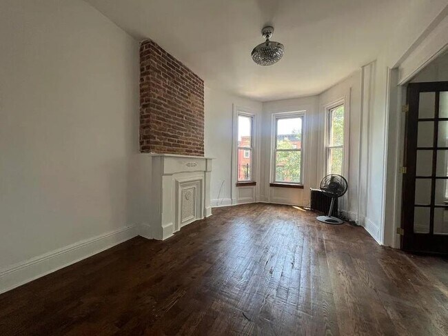 Foto del edificio - 0 bedroom in Brooklyn NY 11207