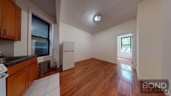 Building Photo - 228 E 36th St