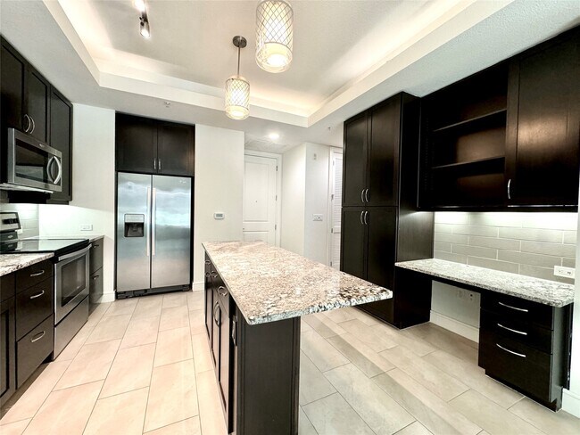 Foto del edificio - 2303 Mid Ln