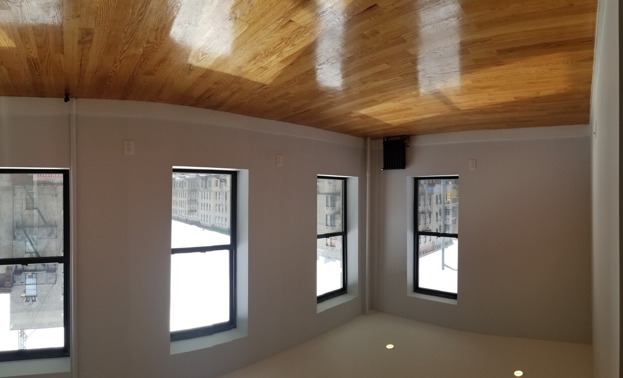 Primary Photo - 1351 Saint Johns Pl