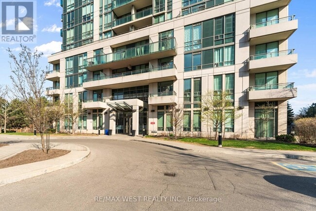 Photo du bâtiment - 3515-3515 Kariya Dr