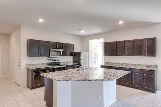 Foto del edificio - 4003 Arafel Ln