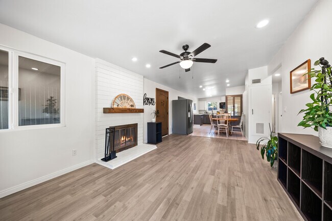 Foto del edificio - 9254 Fairlawn St