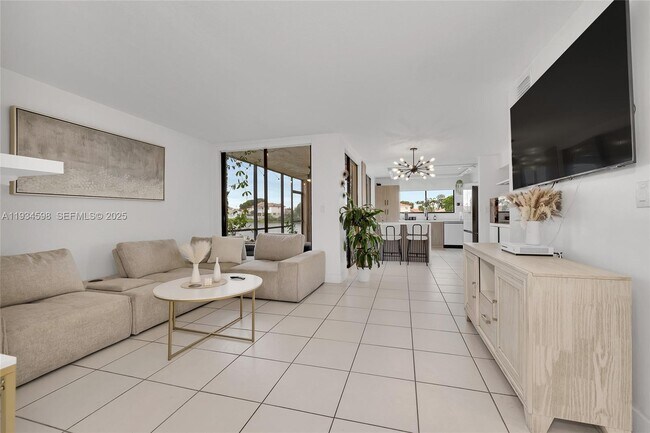 Foto del edificio - 8250 NW 191st St